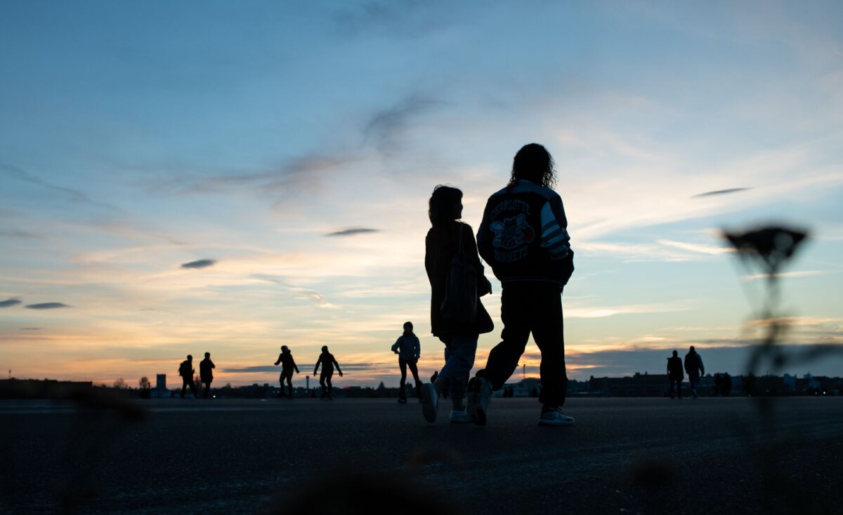 Eine Route führt auch über das Tempelhofer Feld. (Archivfoto) 