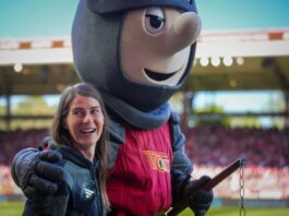 Unions Weg zum Klassenerhalt: Rapper-Freund als Punktgarant Marie-Louise Eta kann sich über den ersten Punktgewinn als Bundesliga-Trainerin freuen.