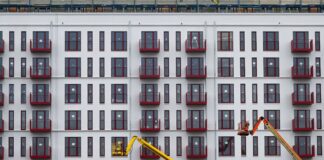 Bauen soll in Berlin einfacher werden In Berlin fehlen bezahlbare Wohnungen, und Bauprojekte werden immer teurer. (Archivbild)