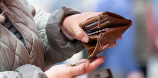 Bericht: Armutsquote in Berlin erneut deutlich gestiegen Viele Menschen müssen mit wenig Geld im Portemonnaie auskommen. (Symbolbild)