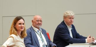 Drei Brandenburger Ex-BSW-Abgeordnete sind jetzt eine Gruppe Die drei früheren Brandenburger BSW-Landtagsabgeordneten André von Ossowski, Reinhard Simon und Melanie Matzies sind nun eine Gruppe im Landtag.