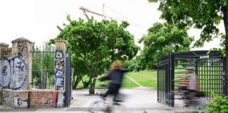 Görlitzer Park wieder offen – Senat prüft Beschwerde Der Görlitzer Park wurde zuletzt nachts geschlossen.