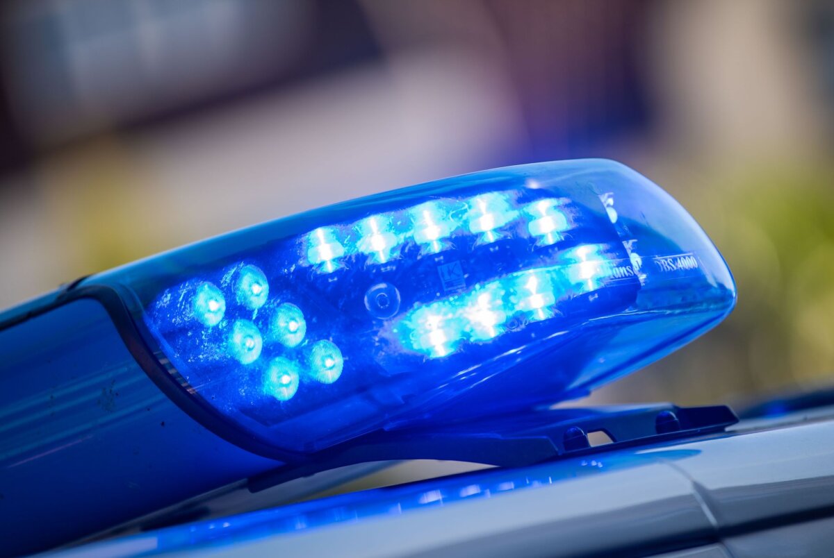 Polizei Die Polizei ermittelt gegen mutmaßliche Schleuser. (Symbolbild)