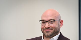 Rettungsdienst in Brandenburg: Rezept ohne Gebühren gesucht Brandenburgs Gesundheitsminister René Wilke (SPD) hofft darauf, dass Patienten keine Gebühren für Rettungsfahrten zahlen müssen. (Archivbild)