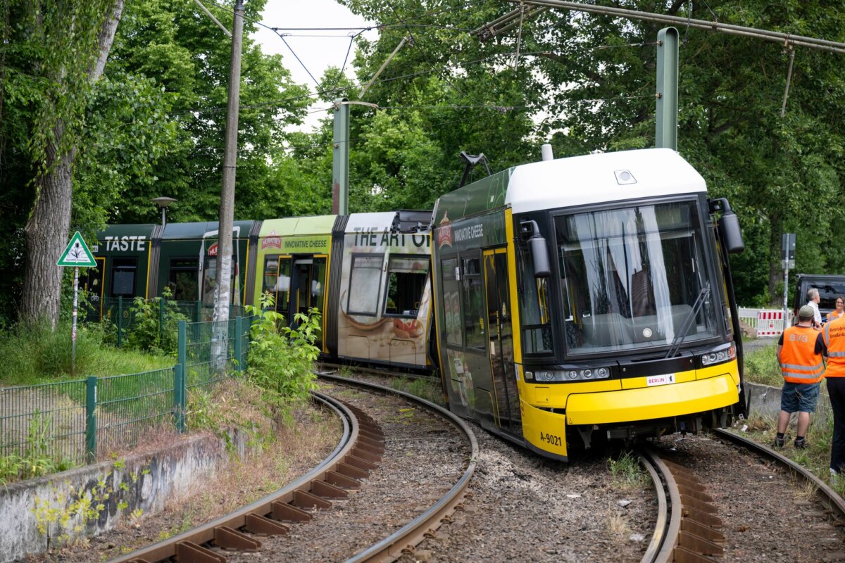 Straßenbahn in Neu-Hohenschönhausen entgleist Die Tram entgleiste. (Archivbild)