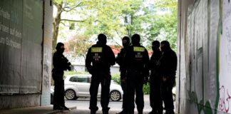 Berlin will illegalen Waffenbesitz als Verbrechen einstufen Der Berliner Senat startet einen Vorstoß für ein schärferes Waffengesetz. (Symbolbild)
