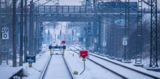 Politiker fordern ehrliche Bilanz bei Bahn-Großprojekten Der Abschluss der Generalsanierung verzögerte sich, laut Bahn wegen des Frostes zu Jahresbeginn. (Archivbild)
