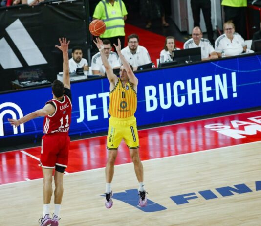 Irre Aufholjagd: Alba Berlin gewinnt Meistertitel in München Bayern und Alba stehen sich im finalen Showdown der Basketball-Bundesliga gegenüber.