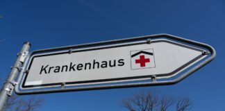 Welle von Protestaktionen an Kliniken gegen Sparpläne Die Gewerkschaft Verdi befürchtet eine Verschlechterung der Krankenhausfinanzierung und ruft an mehreren Standorten in Brandenburg zu Protestaktionen auf. (Symbolbild)