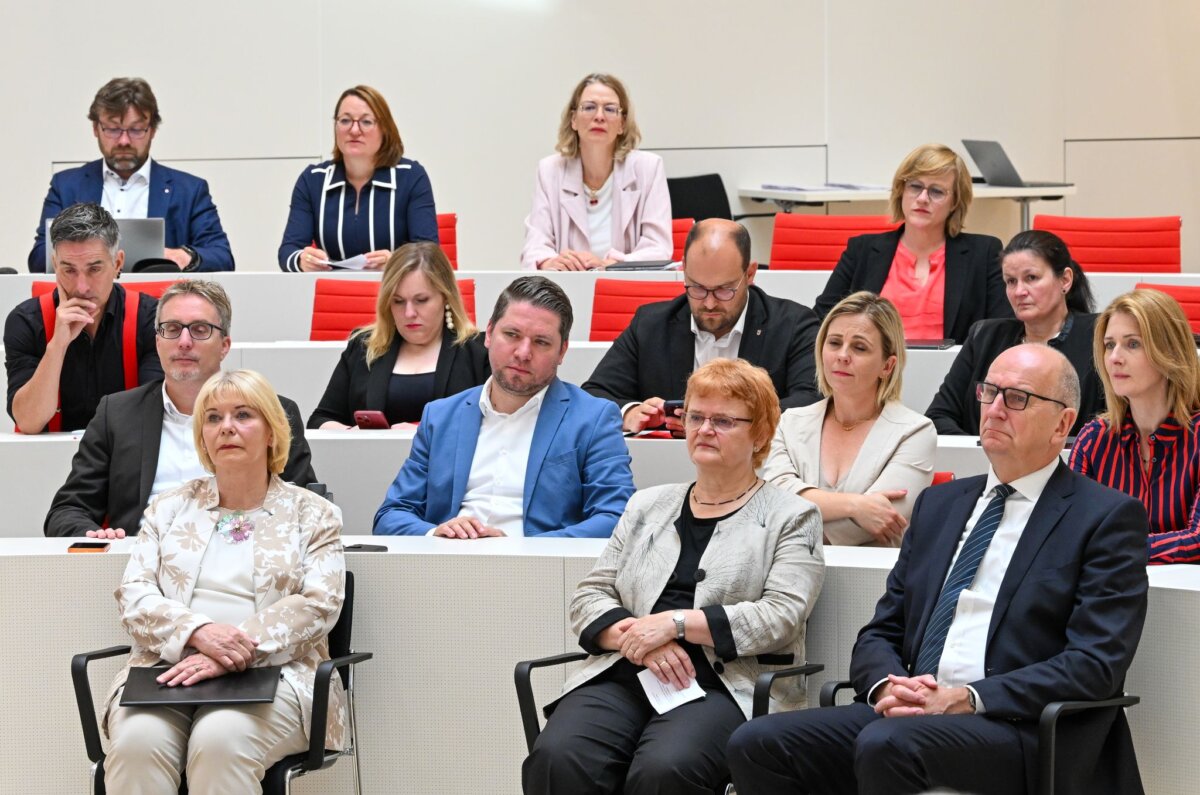 Gedenken an die Opfer des DDR-Volksaufstandes 1953 Bei einer Gedenkveranstaltung im Landtag wurde der Opfer des DDR-Volksaufstandes vor 73 Jahren gedacht.