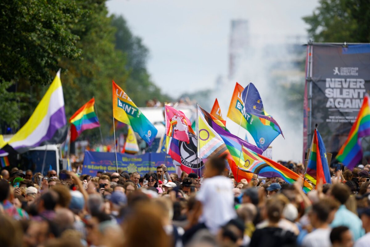 Die große Parade und Demonstration zum CSD 2025 Der sogenannte «Pride Month» mit zahlreichen Veranstaltungen beginnt. (Archivbild)