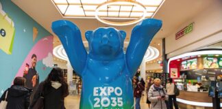 EXPO 2035 Berlin: An einem Strang ziehen Sogar der Bär ist dafür – überall in der Stadt wird mittlerweile für die Expo 2035 geworben. Bild: IMAGO / Arnulf Hettrich