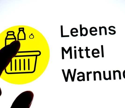 Lidl ruft Shampoo wegen Krankheitserregern zurück Der Keim könne unter anderem entzündliche Reaktionen der Atemwege hervorrufen, hieß es. (Symbolbild)