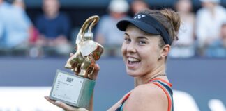 Noskova gewinnt auch Doppel-Wettbewerb in Berlin Linda Noskova durfte in Berlin gleich zweimal die Trophäe hochhalten.