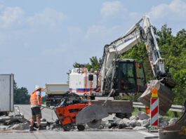 Polizei: Schäden auf A2 werden immer größer Die Fahrbahn sprengt immer weiter auf.