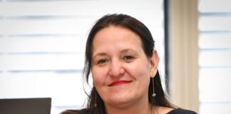 Brandenburg beschließt Turbo für neue Hochschulprofessoren Brandenburgs Wissenschaftsministerin Manja Schüle (SPD) will die Besetzung der Hochschulen mit Professoren mit einem neuen Gesetz beschleunigen.
