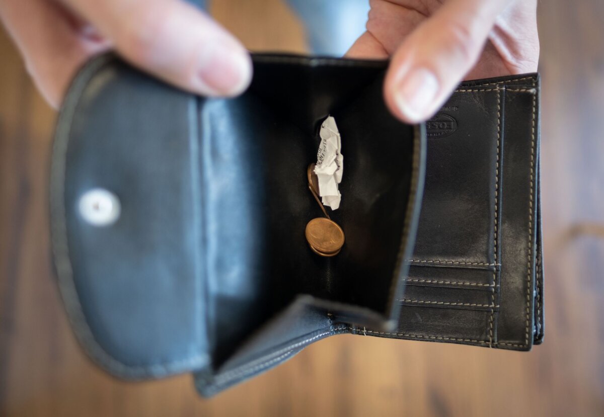Leere Geldbörse Kritiker der geplanten Reformen im Bund fürchten, viele Menschen könnten bald weniger Geld im Portemonnaie haben. (Symbolbild)