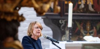 Büdenbender mahnt achtsamen Ton im Alltag und in Debatten an Elke Büdenbender ruft zu einem achtsamen Umgang mit der Sprache auf
