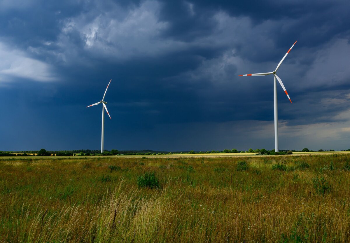 Gewitter über Brandenburg Bei Temperaturen bis 35 Grad steigt am Wochenende in Berlin und Brandenburg nicht nur die Hitzebelastung – auch kräftige Gewitter sind möglich.
