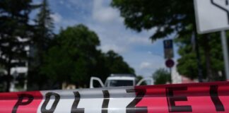 Tankwagen kippt um – Abwässer ausgelaufen Ein landwirtschaftlicher Tankwagen ist im westlichen Brandenburg von der Straße abgekommen. (Symbolbild)