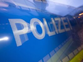 Toter in Zossen gefunden – 18-Jähriger festgenommen In Zossen ist ein Mann tot aufgefunden worden.