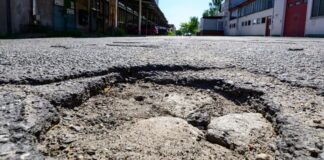 Ernteverkehr läuft an – Verkehrsminister warnt vor Schäden Das Verkehrsministerium bittet um eine vorsichtige Fahrweise. (Archivbild)