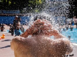 Mittsommer: Schwimmen von Sonnenaufgang bis Sonnenuntergang Am Insulaner kann am 21. Juni von Sonnenaufgang bis Sonnenuntergang geschwommen werden. (Symbolbild)