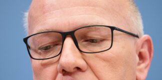 Berlins Regierender Bürgermeister und CDU-Chef Kai Wegner muss beim CDU-Parteitag den richtigen Ton treffen. (Archivbild) 