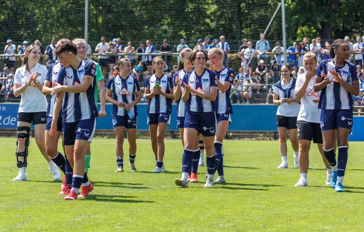 Fußballerinnen von Hertha BSC Die Fußballerinnen von Hertha BSC stehen vor dem Aufstieg in die zweite Liga. (Archivbild)