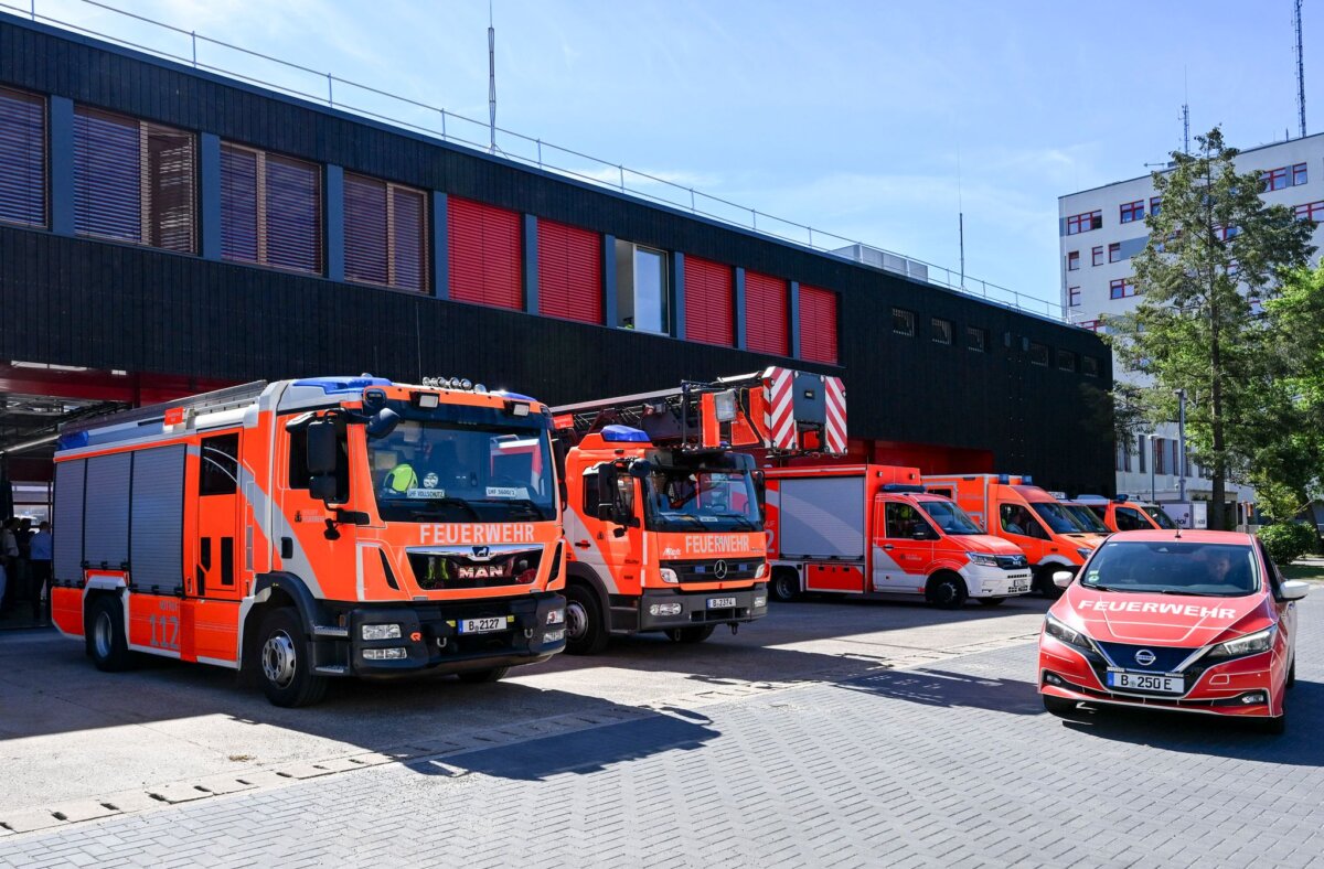 Berliner Feuerwehr Die Berliner Feuerwehr rechnet mit vermehrten Hitze-Einsätzen. (Archiv)