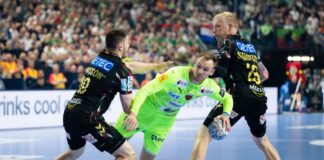 Berlin nach Sieg gegen Magdeburg im Champions-League-Finale Berlins Mathias Gidsel im Kampf mit Madeburgs Abwehr.