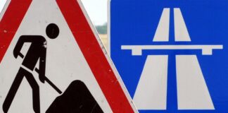 Hitzeschäden bremsen Verkehr auf der A13 Auf einem Abschnitt der A13 ist der Fahrbahnbelag wegen der Hitze beschädigt. (Archivbild)