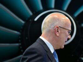 Berlin und israelischer Luftfahrtkonzern arbeiten zusammen Berlins Regierender Bürgermeister Kai Wegner (CDU) verspricht sich einiges von der Kooperation mit Israel Aerospace Industries.
