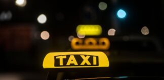 Freenow-Chef fordert Mindestpreise für Mietwagenfahrten Im Taxi-Gewerbe herrscht ein harter Wettbewerb, angefeuert auch durch die vielen Mietwagen-Vermittlungen, die oft günstigere Fahrten anbieten können. (Symbolbild)