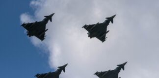 Kampfjets aus USA und Deutschland fliegen über Berlin Um 19.15 Uhr sollen die Flieger abheben. (Symbolbild)