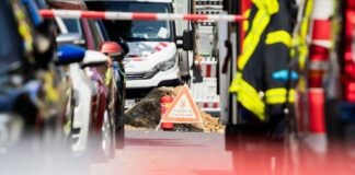 Gasleck in Großbeeren löst Aufregung und Evakuierung aus Der Bereich um die Baustelle mit dem Gasleck wurde abgesperrt.