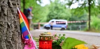 Der CSD-Angriff – eine Tat mit politischen Folgen Nach dem Angriff auf den CSD wird an die Opfer erinnert.