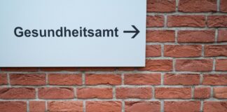 Gäste nach Abendessen in Erholungszentrum erkrankt Die Polizei ermittelt wegen des Verdachts der fahrlässigen Körperverletzung und hat das zuständige Gesundheitsamt informiert. (Symbolbild)