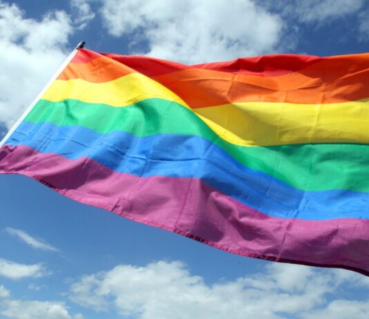 Queerfeindlichkeit in Berlin: Parteien sehen Handlungsbedarf Viele queere Menschen in Berlin fühlen sich nicht sicher. (Symbolbild)