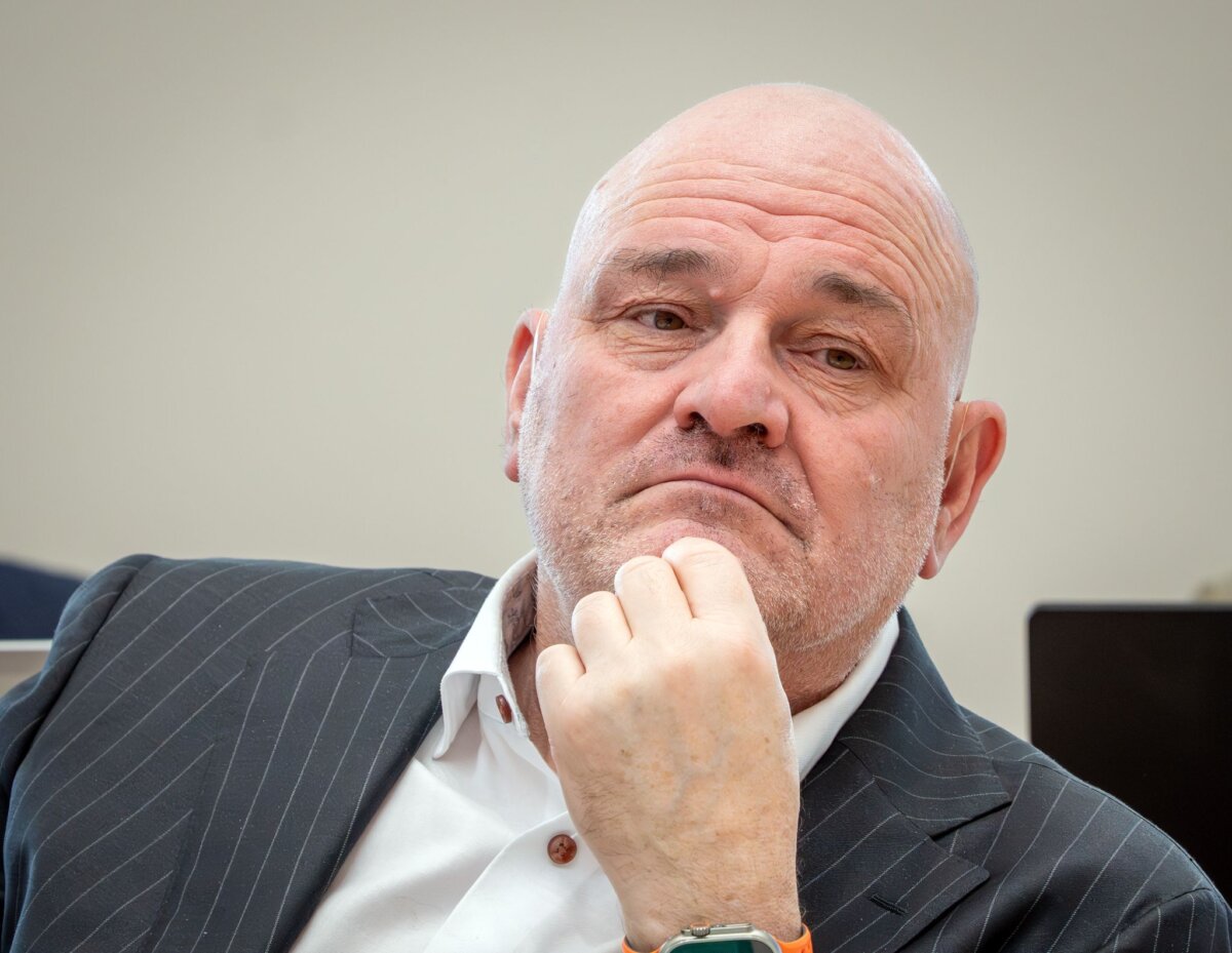 SPD-Infrastrukturminister Crumbach Brandenburgs Verkehrsminister Robert Crumbach (SPD) kritisiert den geplanten Markteinstieg des italienischen Bahnunternehmens Italo in den Fernverkehr in Deutschland. (Archivbild)