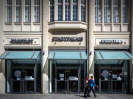 Galeria in Potsdam gefährdet – OB sucht Kontakt zu Warenhaus Die Galeria-Filiale in der Potsdamer Innenstadt ist gefährdet.(Archivbild)