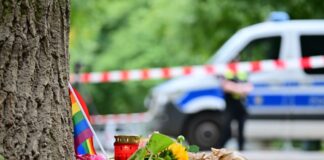 Dobrindt: Täter hatte schon vorher Straftaten verübt Die Polizei ermittelt nach dem Vorfall.