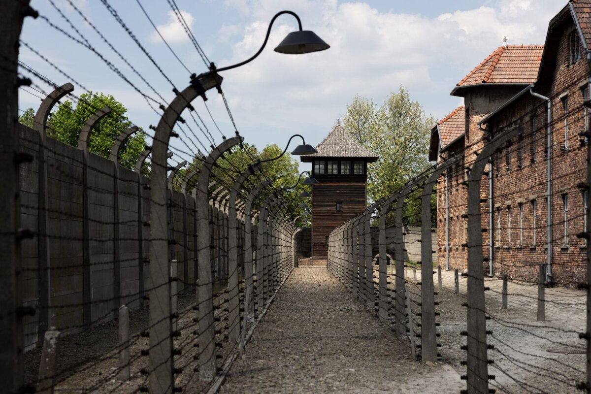 Deutsches Konzentrationslager Auschwitz in Polen Für die Gedenkstätten zur Aufarbeitung des Nazi-Terrors ist es wichtig, dass sie ohne politische Vorgaben forschen und aufklären können. (Archivbild)