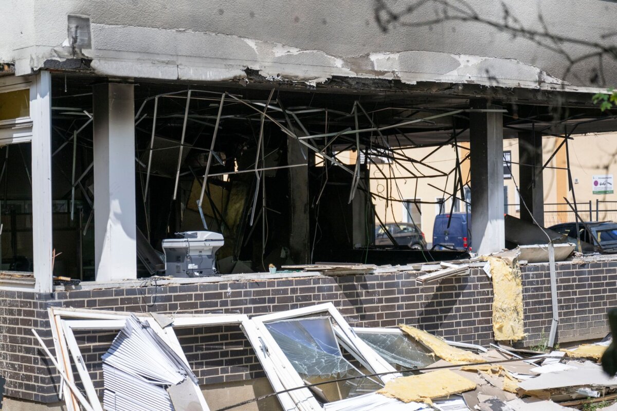 Brand in Bürogebäude in Berlin-Neukölln Blick in ein ausgebranntes Bürogebäude.