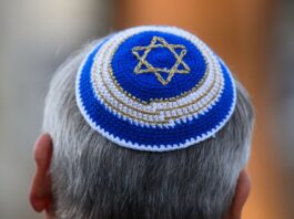 Jude in Berlin auf offener Straße antisemitisch beleidigt Jüdische Menschen sind in Berlin immer wieder antisemitischen Anfeindungen ausgesetzt. (Symbolbild)
