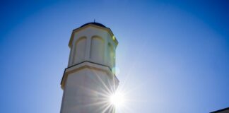 Khadija Moschee lädt zu Dialogveranstaltungen Die Khadija Moschee lädt zu mehreren Dialogaktionen mit Berlinerinnen und Berlinern ein. (Archivbild)