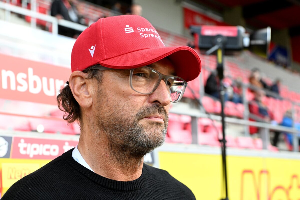 Energie-Trainer Claus-Dieter Wollitz Trainer Claus-Dieter Wollitz musste mit Energie Cottbus erstmals in der Vorbereitung einen Punktverlust hinnehmen.