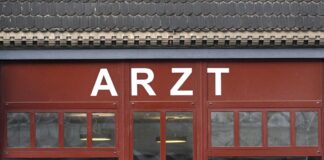Ärzte in Berlin und Brandenburg: Reform hat negative Folgen Die Kassenärztliche Vereinigung Berlin rechnet mit negativen Folgen für Patientinnen und Patienten. (Symbolbild)