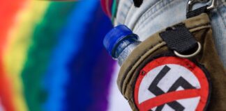 CSD in Cottbus bislang ohne größere Vorkommnisse In Cottbus fand am Samstag eine CSD-Veranstaltung statt.