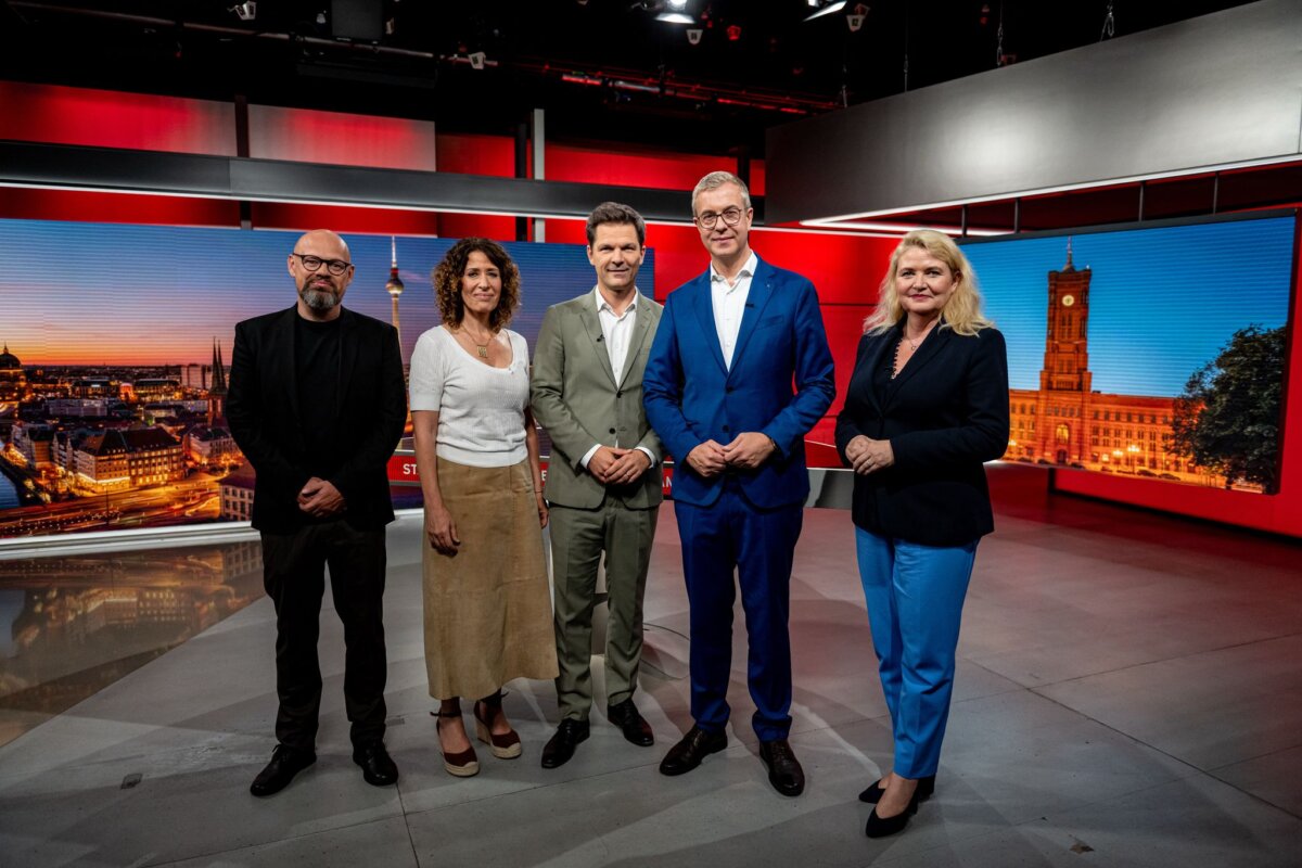 RBB-Spezial «Startschuss für Berliner Wahlkampf» Kurz nach seiner Wahl zum CDU-Spitzenkandidaten trat Finanzsenator Stefan Evers gemeinsam mit Vertretern anderer Parteien im RBB-Fernsehen auf.